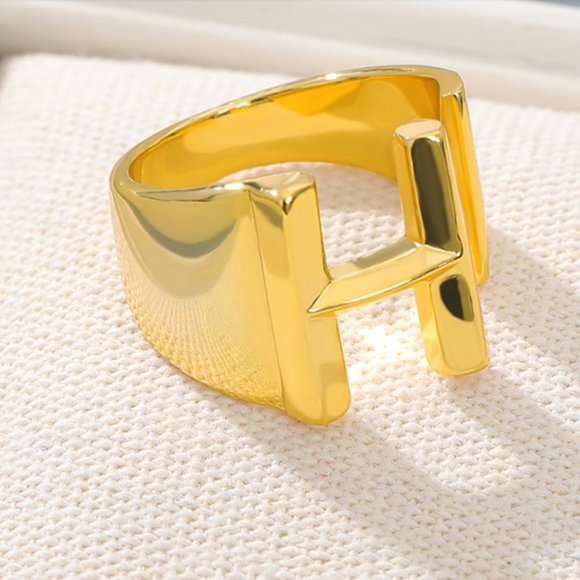 New!! 18k gold plated A-Z Letter Rings Adjustable - Picture 11 of 15